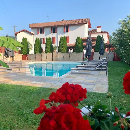 Hotel Restaurant Txistulari Itxassou Εξωτερικό φωτογραφία